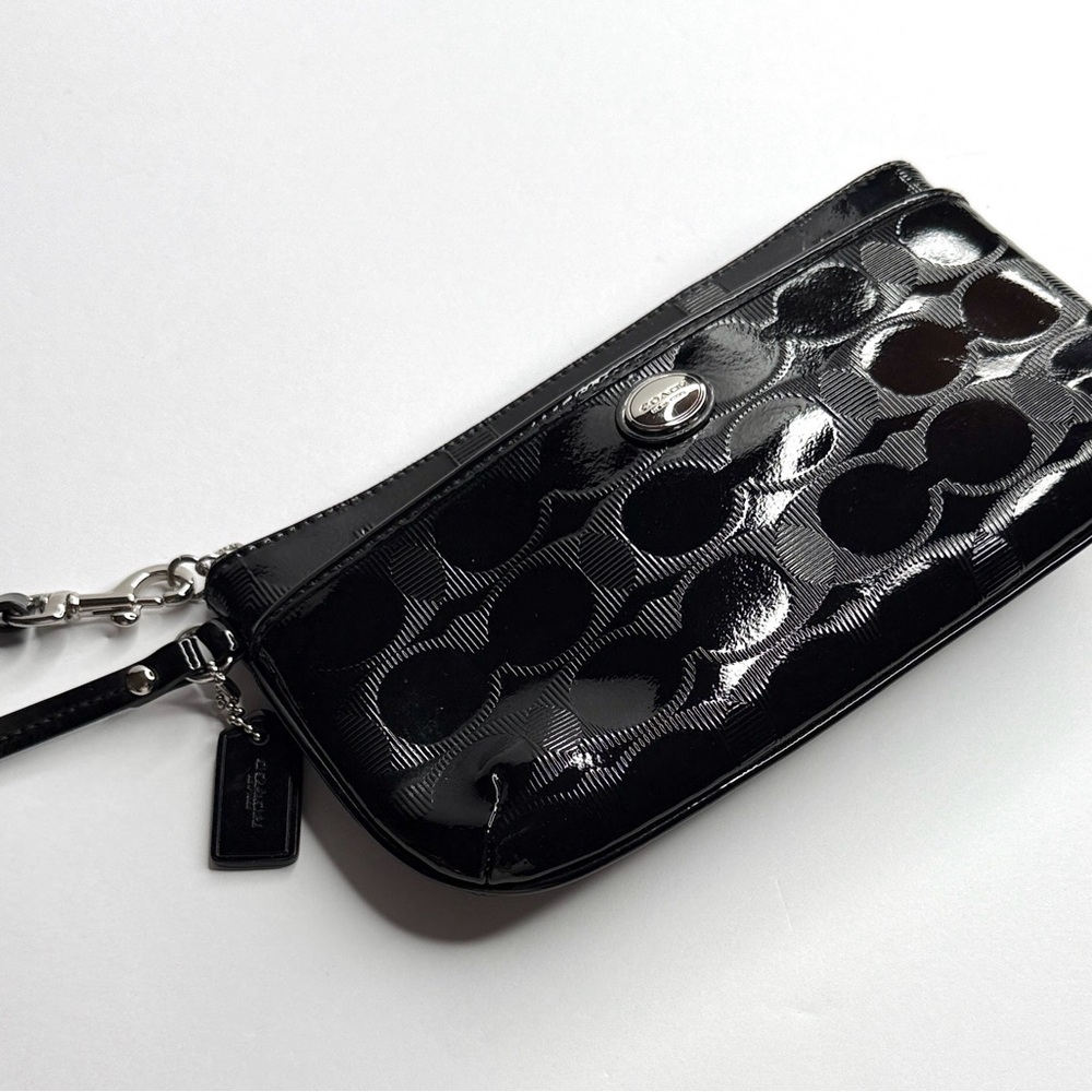 COACH Peyton Embossed Signature C Liquid Gloss Black Patent Leather Wristlet